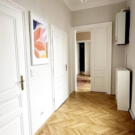 Ruhige & Grosse Altbauwohnung 7Min Zum Zentrum 비엔나 외부 사진
